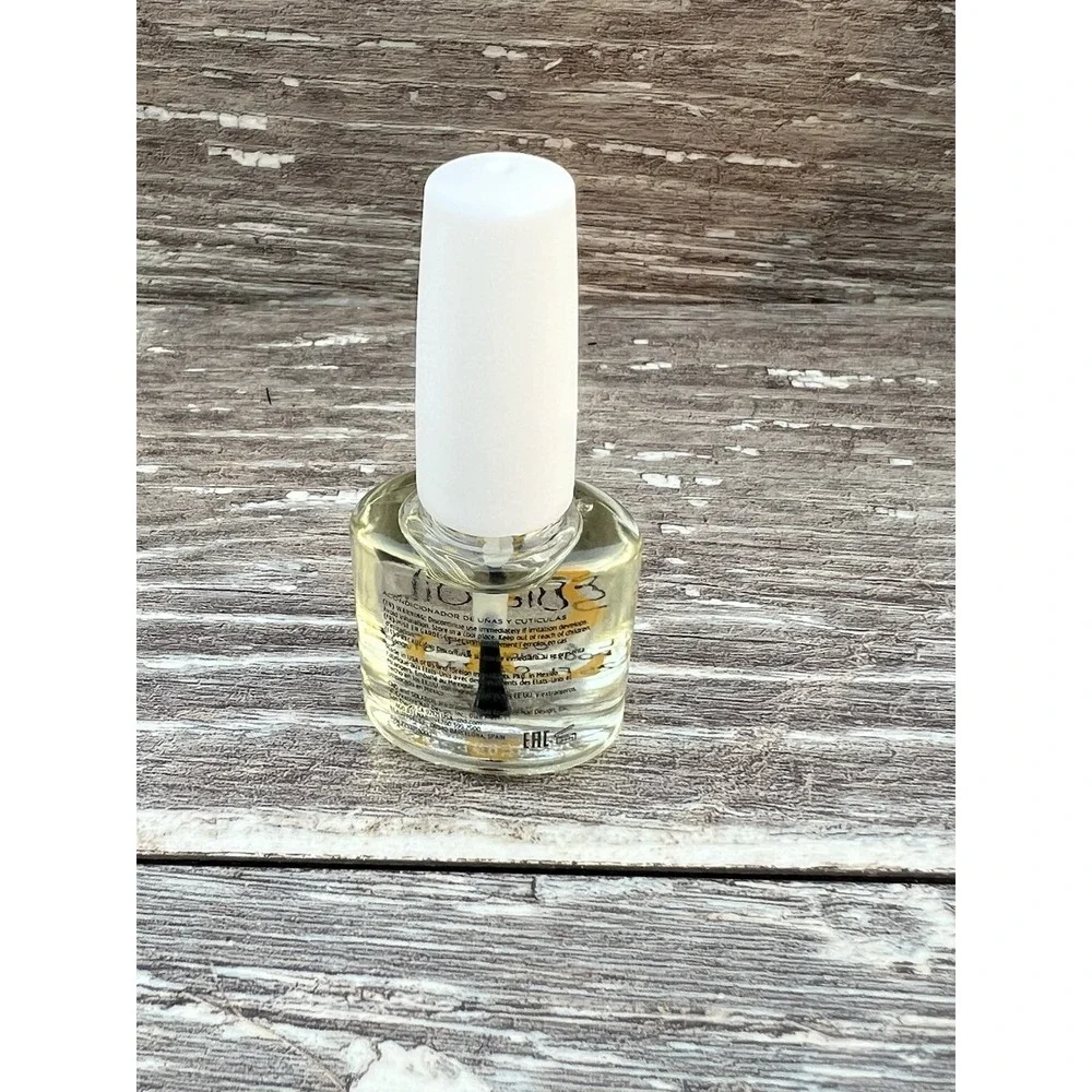CND Solar Oil Nail Cuticle Care Conditioner 0.25 Fl Oz Travel Size Vitamin E New